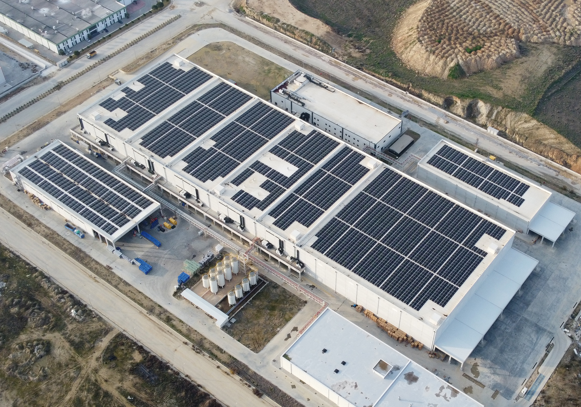 CW Enerji Güneşin Sonsuz Enerjisi İle Üretmeye Devam Ediyor